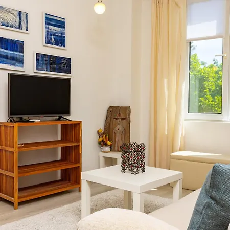 דירה Azuuro - 1bd Near The Center By Flat Manager