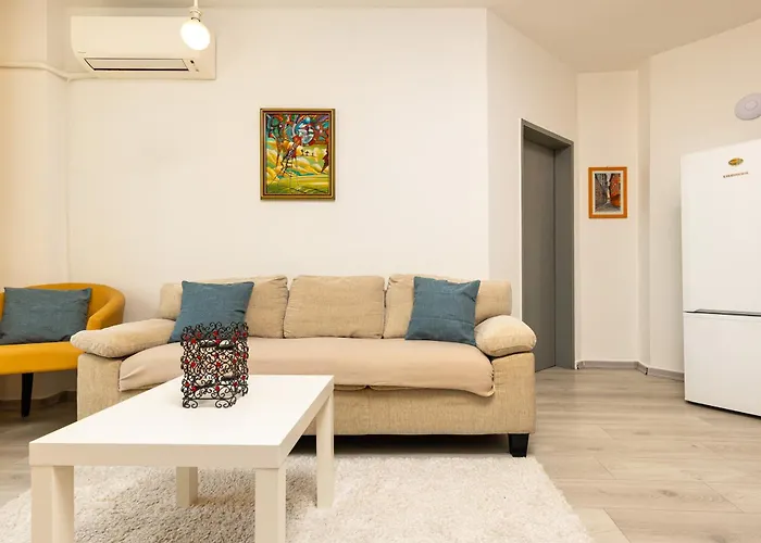 Azuuro - 1bd Near The Center By Flat Manager * פלובדיב