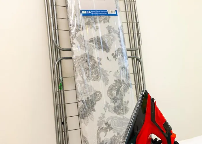 Azuuro - 1bd Near The Center By Flat Manager דירה