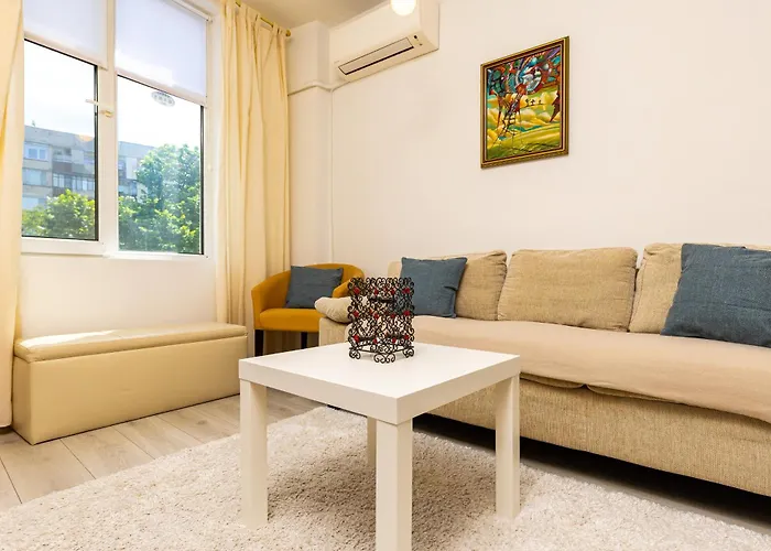 Azuuro - 1bd Near The Center By Flat Manager Apartment